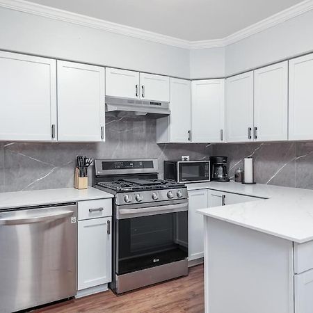 Villa Beautiful Remodeled Penthouse Unit In Old Town Chicago Exterior foto